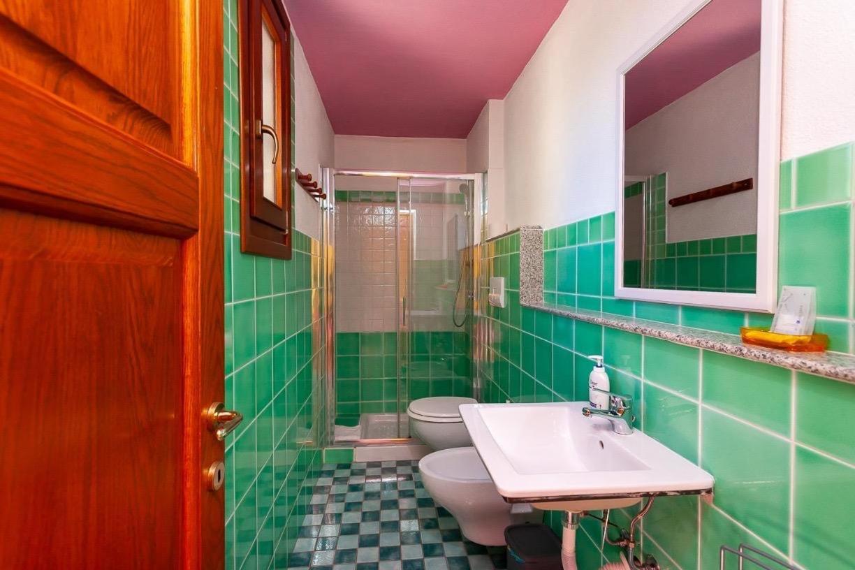 B&B Pettirosso Garden San Teodoro  Εξωτερικό φωτογραφία