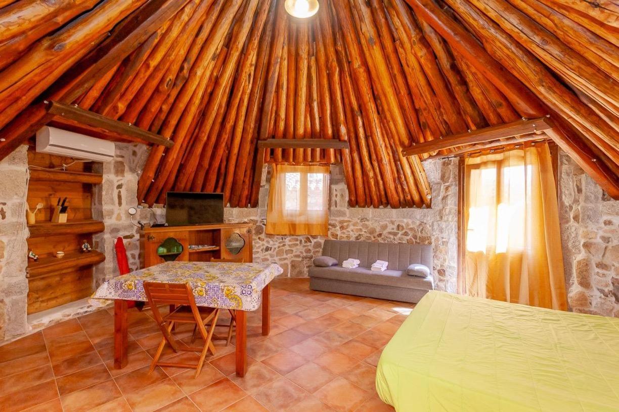 B&B Pettirosso Garden San Teodoro  Εξωτερικό φωτογραφία