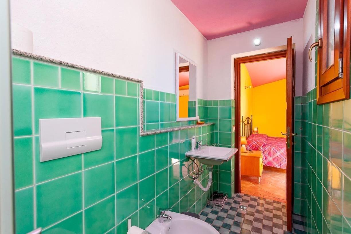 B&B Pettirosso Garden San Teodoro  Εξωτερικό φωτογραφία