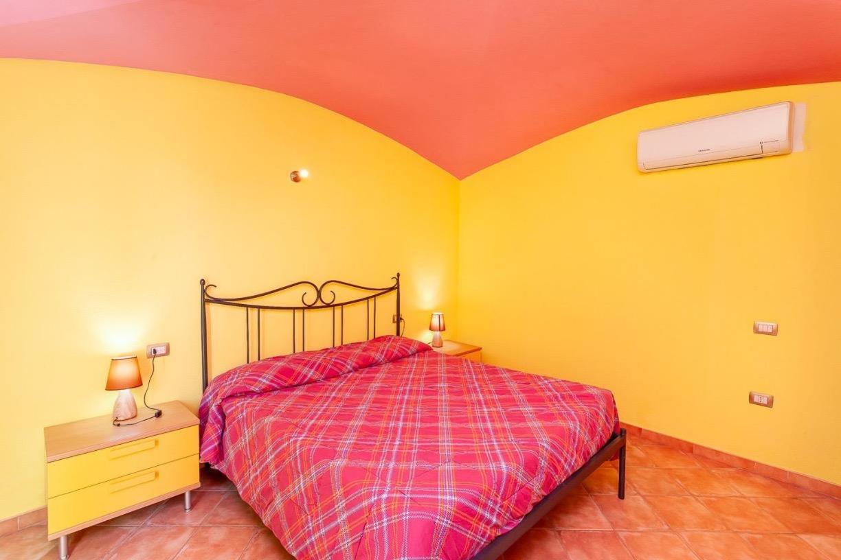 B&B Pettirosso Garden San Teodoro  Εξωτερικό φωτογραφία