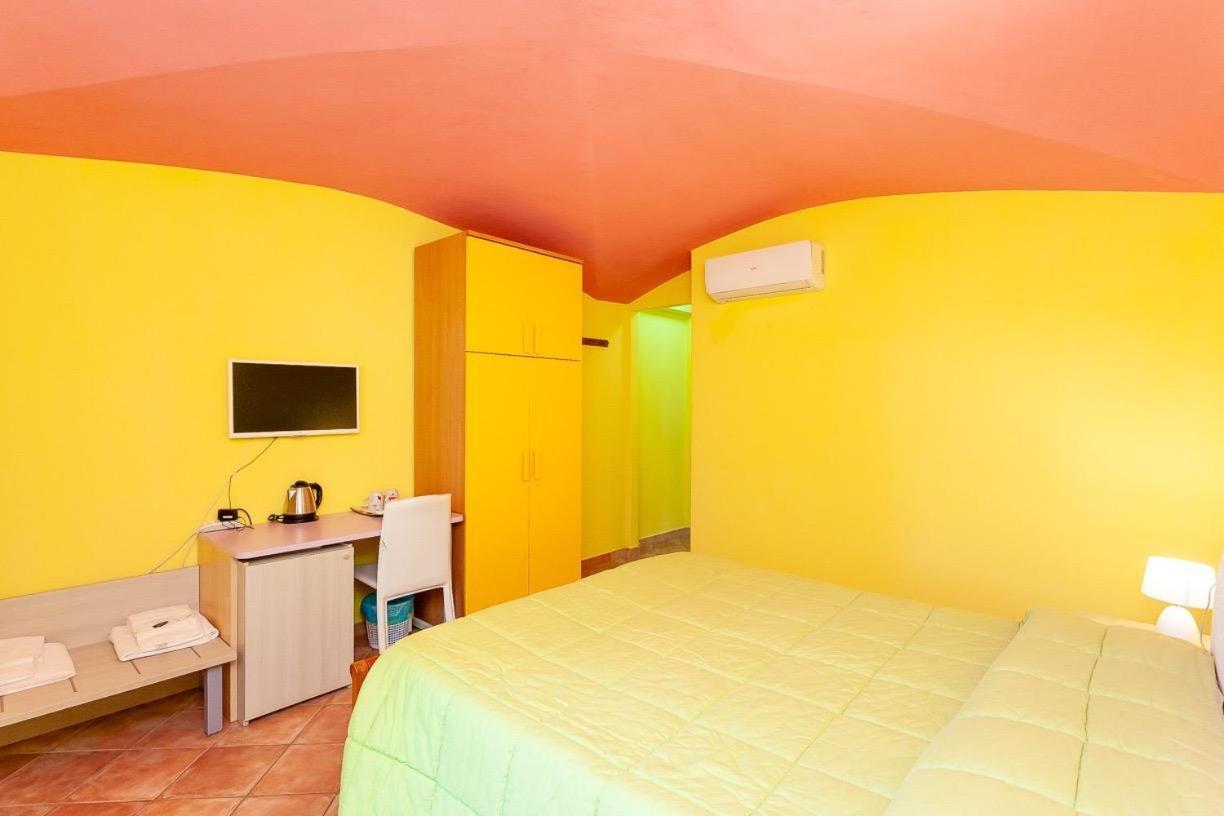 B&B Pettirosso Garden San Teodoro  Εξωτερικό φωτογραφία