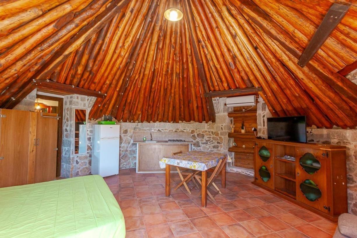 B&B Pettirosso Garden San Teodoro  Εξωτερικό φωτογραφία