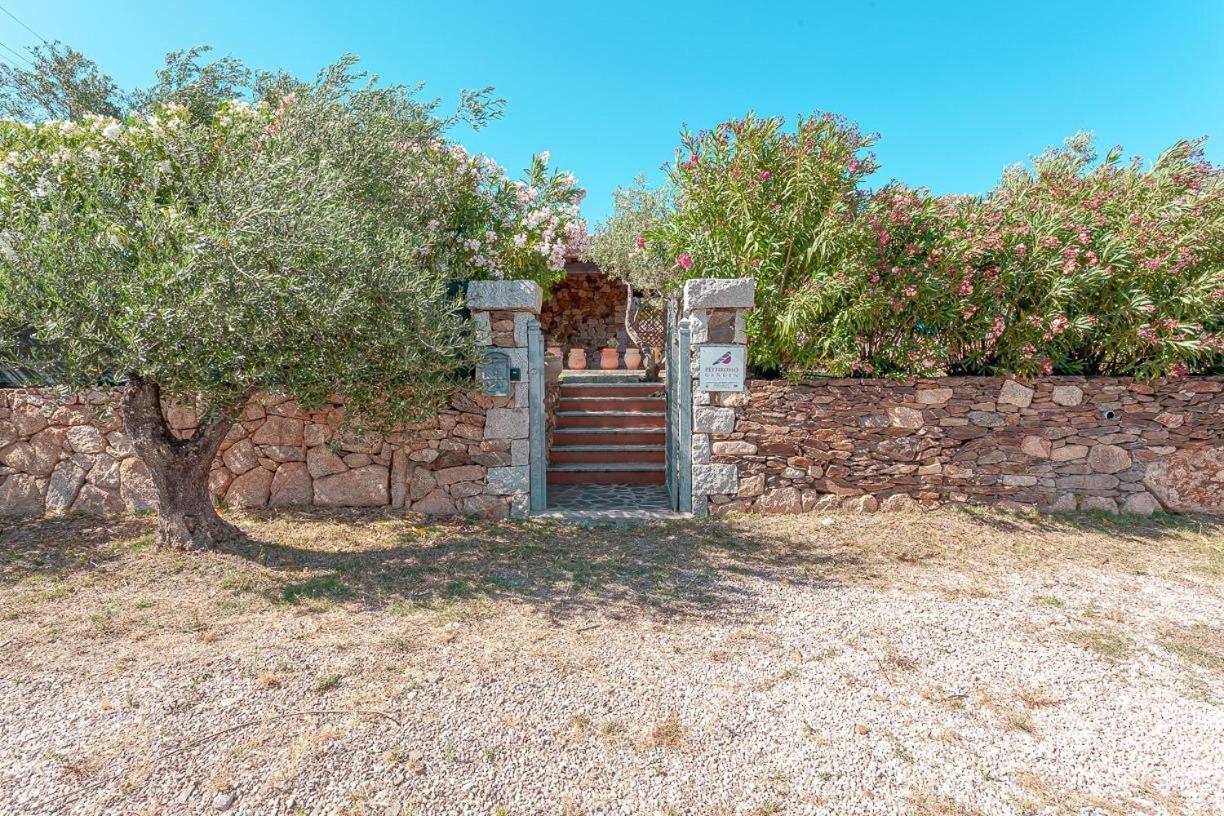 B&B Pettirosso Garden San Teodoro  Εξωτερικό φωτογραφία
