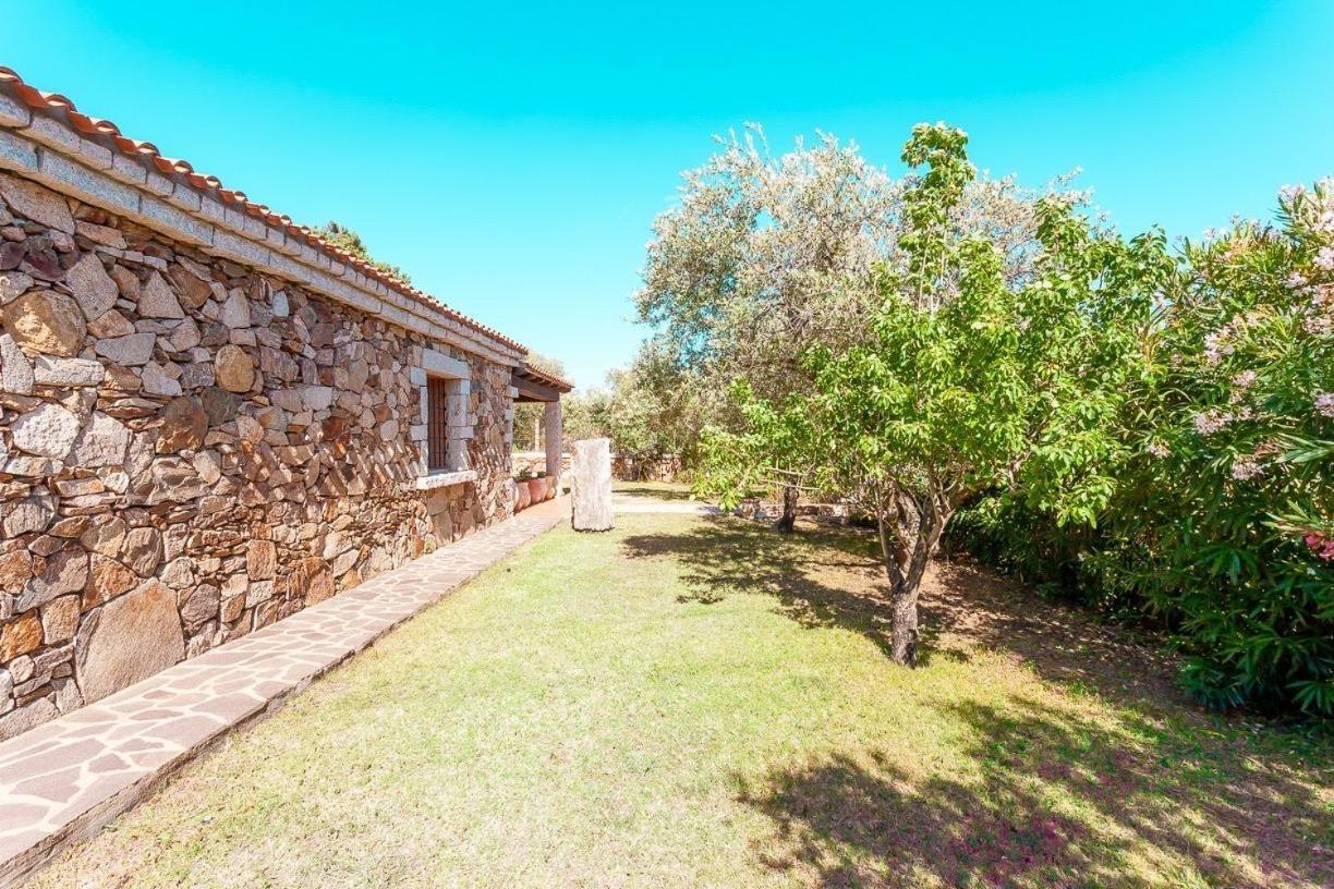 B&B Pettirosso Garden San Teodoro  Εξωτερικό φωτογραφία